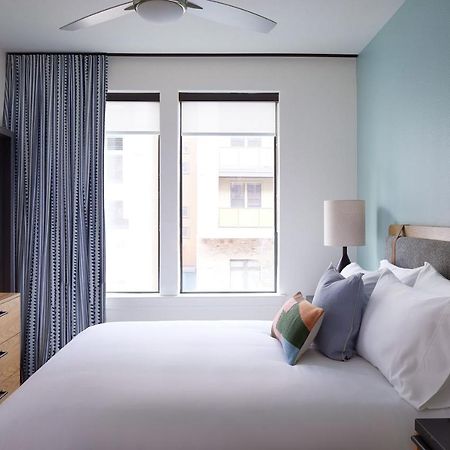Sentral East Austin At 1614 E Sixthアパートホテル エクステリア 写真